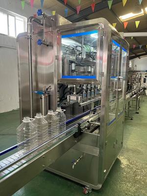 4头直线式灌装机